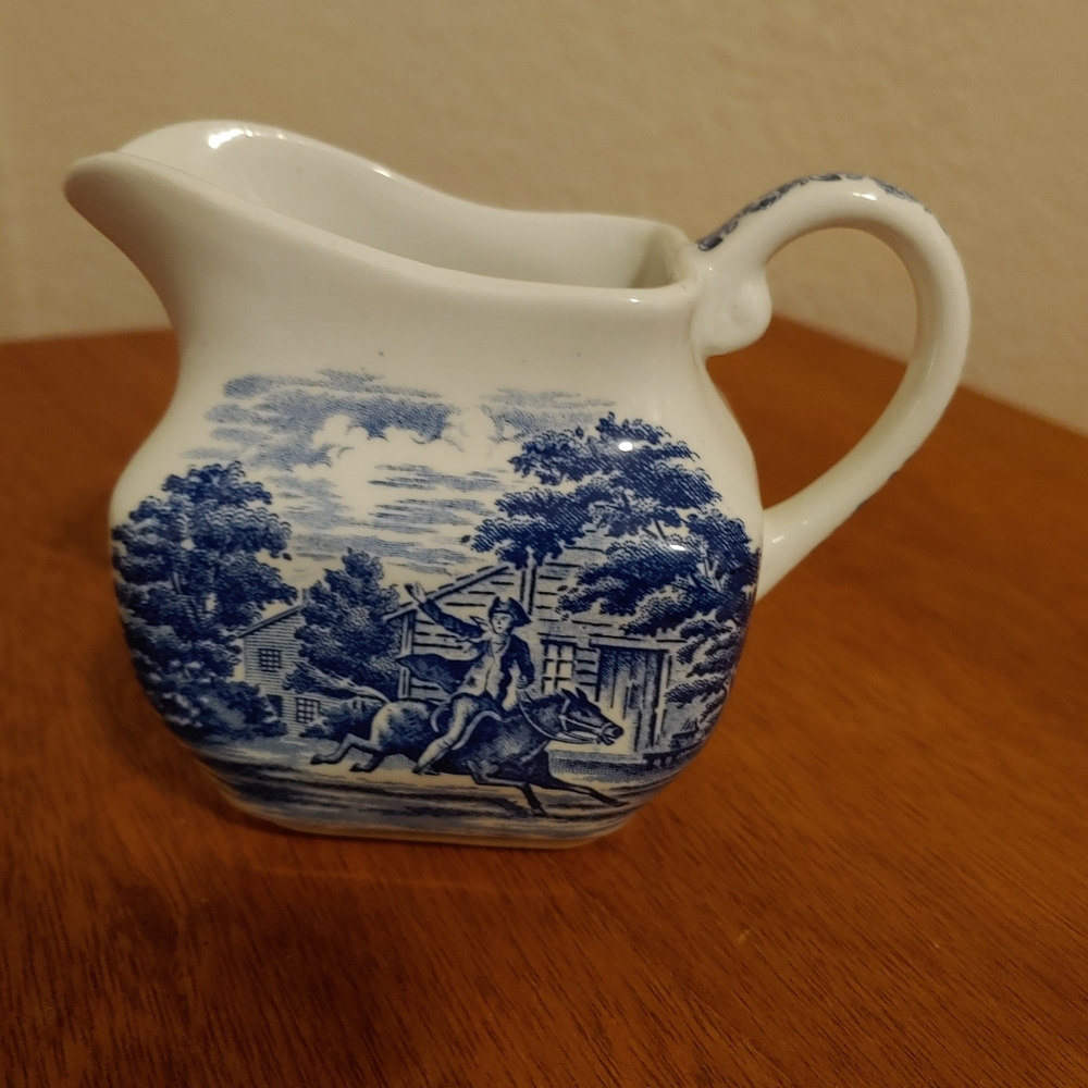 Vintage Porcelain Creamer Boat